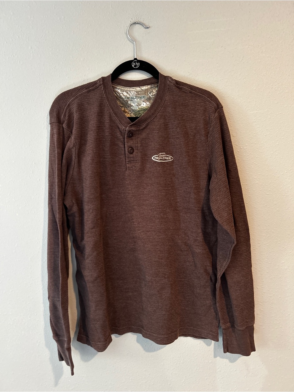 Realtree Men's Chocolate Brown Long-Sleeve Henley